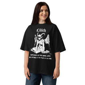 Oversized organic cotton t-shirt featuring a large black-and-white Lilith illustration with gothic text.
