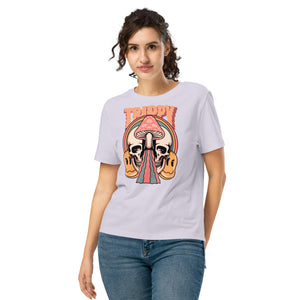 Fitted organic cotton t-shirt with a split skull divided by a pink mushroom, flowing psychedelic shapes, and small smiley faces.
